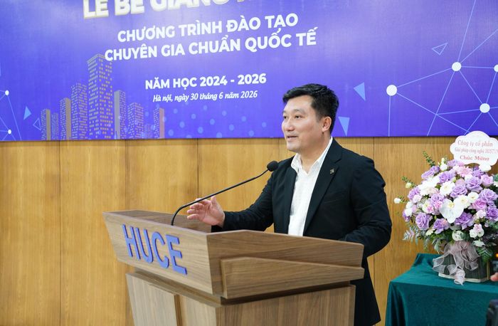 GS.TS Nguyễn Hoàng Giang, Phó hiệu trưởng Trường Đại học Xây dựng Hà Nội.
