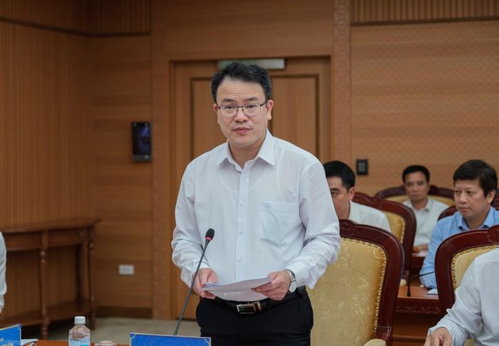 Thứ trưởng Bộ Tài chính Trần Quốc Phương phát biểu. Ảnh: Mạnh Tuấn