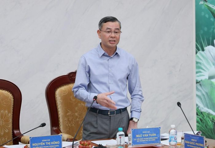 Bộ trưởng Bộ Tài chính Ngô Văn Tuấn phát biểu tại cuộc làm việc. Ảnh: Mạnh Tuấn
