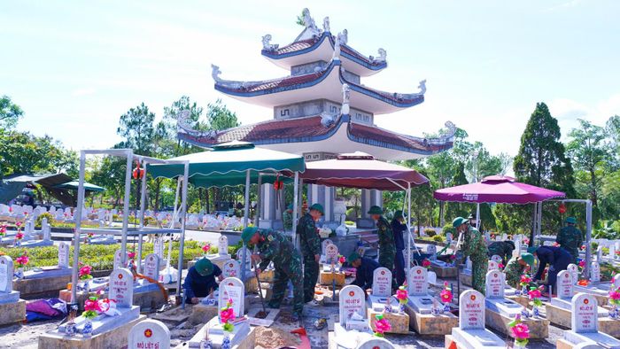Cán bộ, chiến sĩ Đội 584 lặng thầm chạy đua với thời gian, tỉ mẩn trong từng công đoạn lấy mẫu sinh phẩm - ADN với tâm nguyện sớm "tìm lại" tên tuổi cho các Anh