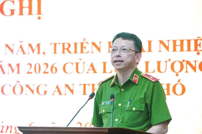 Phó Giám đốc Công an TP Hà Nội, Thiếu tướng Nguyễn Hồng Ky phát biểu tại hội nghị