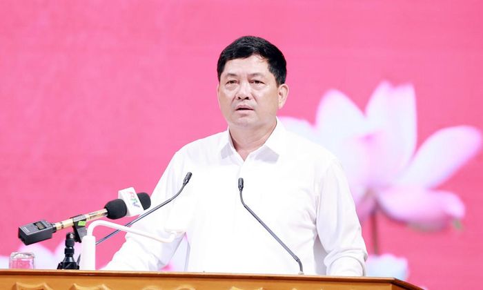 Bí thư Tỉnh ủy Bắc Ninh Nguyễn Hồng Thái phát biểu tại hội nghị. Ảnh: PV
