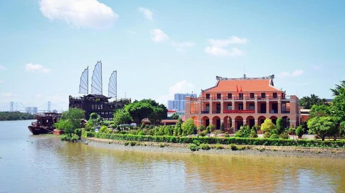 Bến Nhà Rồng, nơi người thanh niên yêu nước Nguyễn Tất Thành ra đi tìm đường cứu nước. Ảnh: Đỗ Trường