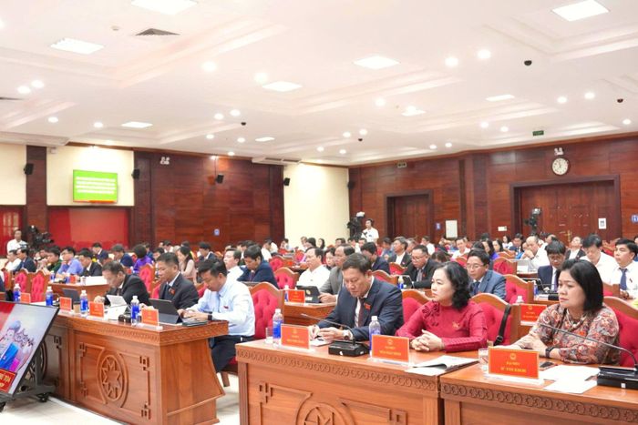 Các đại biểu tham dự Kỳ họp thứ Hai, HĐND tỉnh Đắk Lắk khóa XI