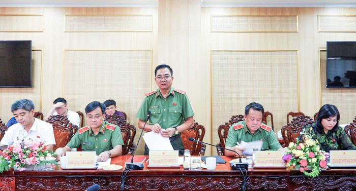 Phó Chủ nhiệm Ủy ban Quốc phòng, An ninh và Đối ngoại, Trung tướng Nguyễn Minh Đức phát biểu