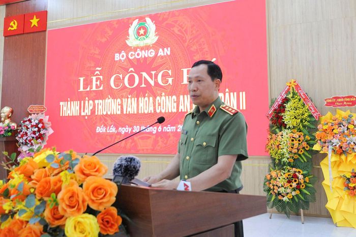 Thứ trưởng Bộ Công an, Thượng tướng Lê Văn Tuyến phát biểu