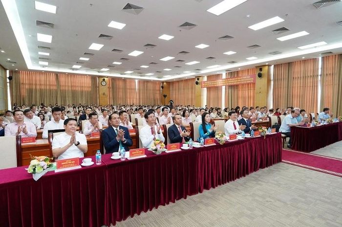 Các đại biểu dự Lễ công bố