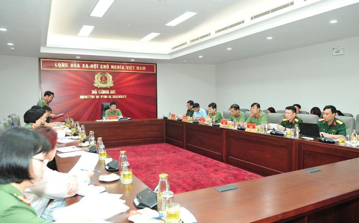 Quang cảnh cuộc họp.