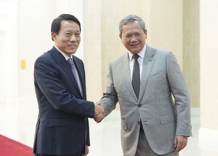 Bộ trưởng Lương Tam Quang và Thủ tướng Campuchia Hun Manet.