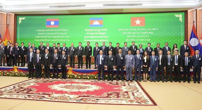 Các đại biểu tại hội nghị.