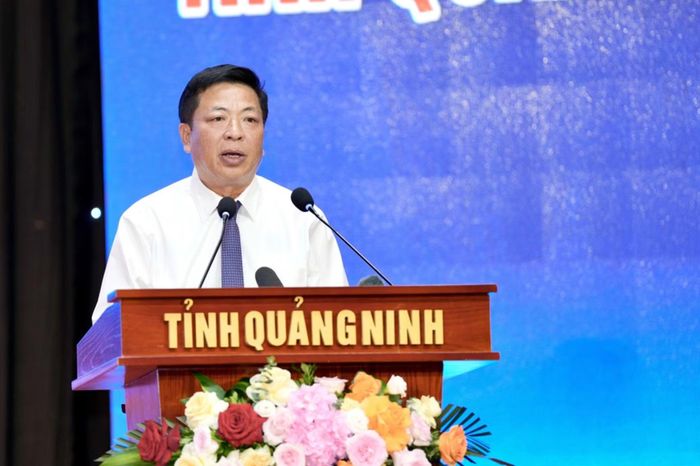 Bộ trưởng Bộ Xây dựng Trần Hồng Minh phát biểu tại hội nghị.