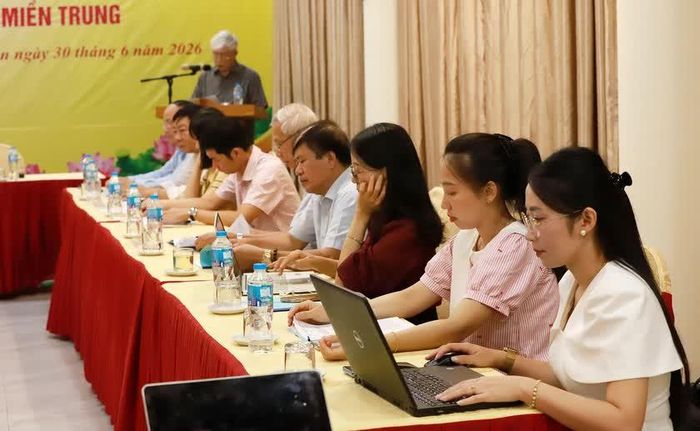 Các đại biểu tham gia hội nghị sơ kết 6 tháng công tác khuyến học, khuyến tài. Ảnh: Quốc Huy