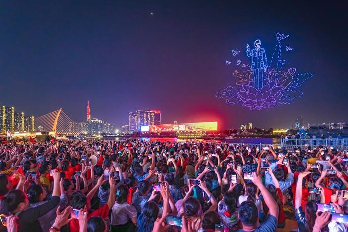 “Từ Thành phố này Người đã ra đi...” – Bến Nhà Rồng mãi là dấu mốc lịch sử gắn với bước khởi đầu của hành trình tìm đường cứu nước của Chủ tịch Hồ Chí Minh.