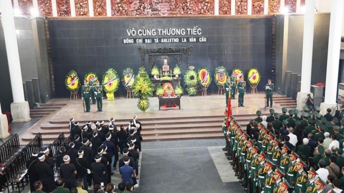 Lễ truy điệu Đại tá, Anh hùng Lực lượng vũ trang nhân dân La Văn Cầu.