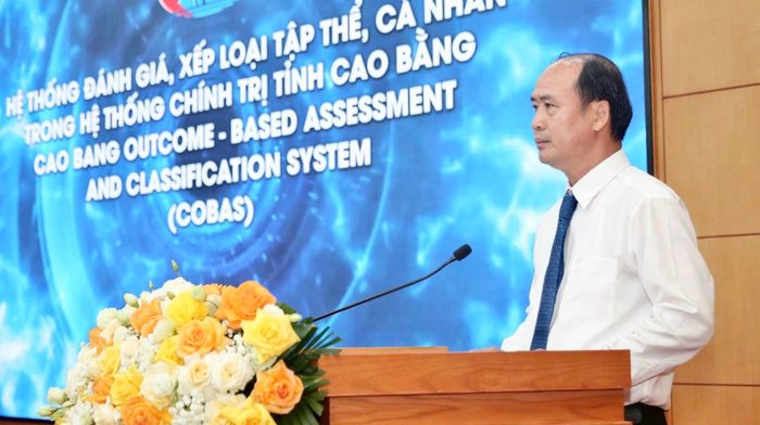 Thứ trưởng Bộ Nội vụ Nguyễn Văn Hồi phát biểu chỉ đạo tại hội nghị.