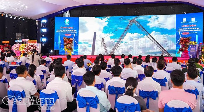 Đại biểu dự Lễ khởi động dự án Nhà máy điện gió Đông Hải 3 và Đông Hải 13.