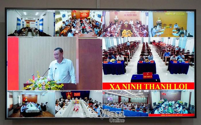 Hội nghị được kết nối trực tuyến với các điểm cầu xã, phường trên địa bàn tỉnh.