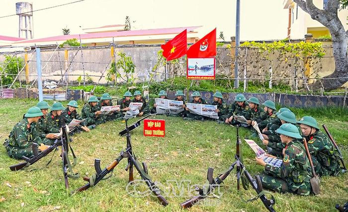  Các đơn vị lực lượng vũ trang tỉnh chú trọng thực hiện tốt công tác tuyên truyền, giáo dục, nâng cao nhận thức cho cán bộ, chiến sĩ.