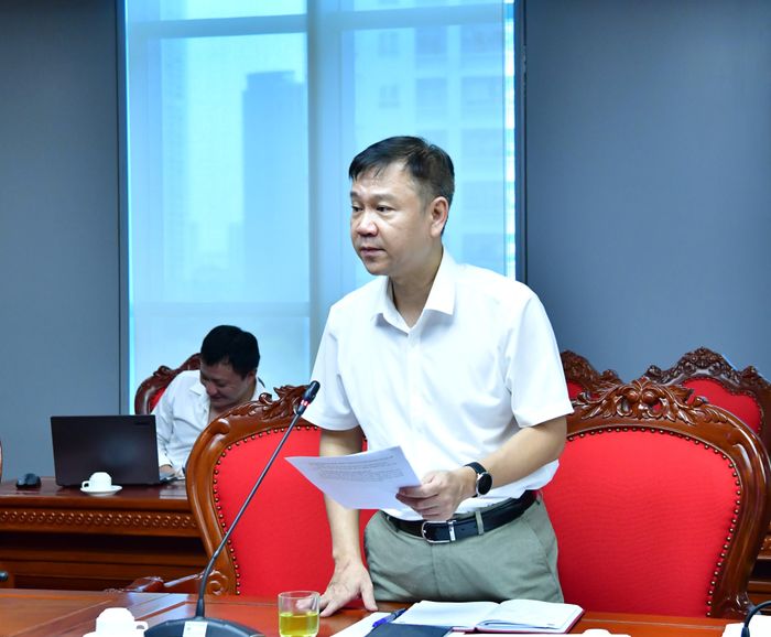 Phó Giám đốc Trường Đào tạo và Bồi dưỡng nghiệp vụ kiểm toán Hà Minh Tuấn báo cáo tổng hợp kết quả đăng ký thực hiện nhiệm vụ KHCN năm 2027. Ảnh: Nguyễn Ly