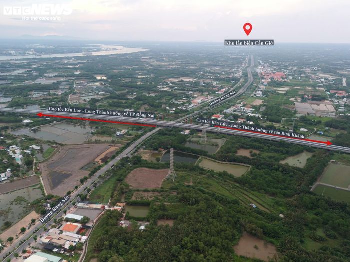 Không chỉ tạo thuận lợi cho việc đi lại của người dân, công trình còn góp phần tăng năng lực vận chuyển hàng hóa, giảm áp lực cho các tuyến đường hiện hữu, hạn chế ùn tắc và tai nạn giao thông trong khu vực. Đặc biệt, khi đặt trong tổng thể mạng lưới giao thông liên vùng đang được đầu tư, nút giao sẽ mở ra hành trình mới đến Cần Giờ.