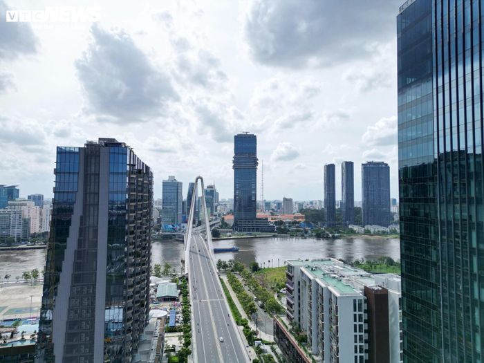 Sự phát triển đó phản ánh hành trình vươn lên không ngừng của thành phố mang tên Bác sau nửa thế kỷ xây dựng và phát triển.