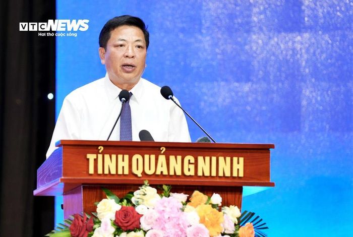 Bộ trưởng Bộ Xây dựng Trần Hồng Minh phát biểu tại hội nghị.