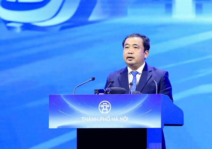 Bí thư Thành ủy Hà Nội Trần Đức Thắng phát biểu tại Hội nghị công bố Quy hoạch tổng thể Thủ đô Hà Nội tầm nhìn 100 năm và xúc tiến đầu tư năm 2026. Ảnh: QUANG THÁI