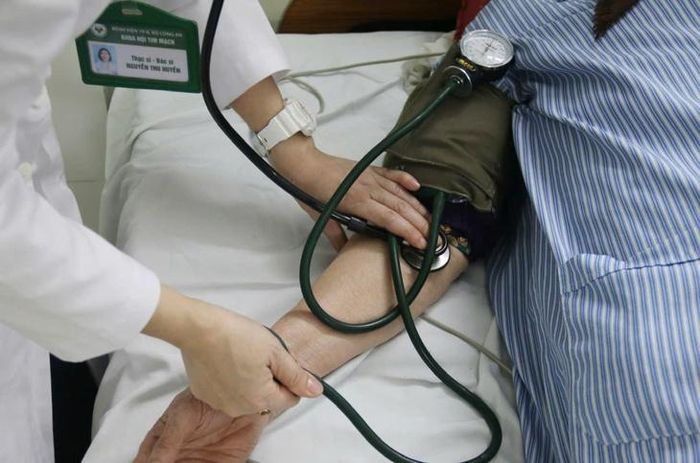 Tăng huyết áp có thể từng ngày gây tổn thương nghiêm trọng đến nhiều cơ quan quan trọng, đặc biệt là tim, não và thận.