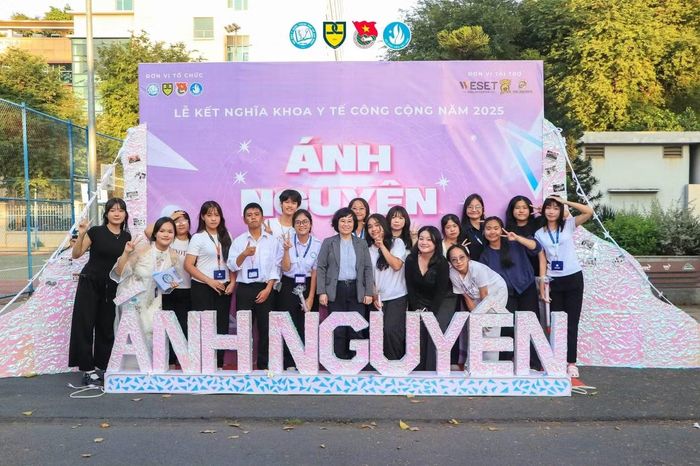  Lễ kết nghĩa Khoa Y tế Công cộng Đại học Y Dược TP.HCM. 