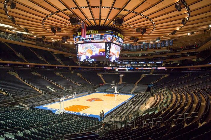  Nhà thi đấu Madison Square Garden được cân nhắc làm địa điểm tổ chức. 