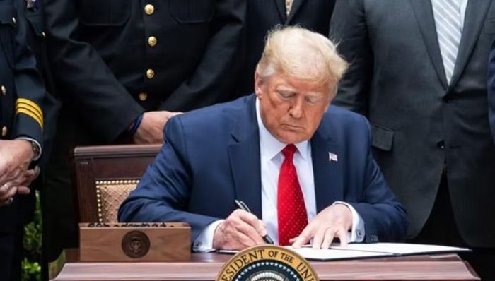 Sắc lệnh được ông Trump ký ngày 20/1/2025, ngay trong ngày đầu tiên của nhiệm kỳ hai.