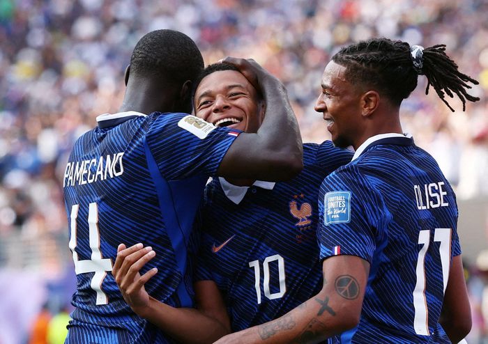  Tuyển Pháp toàn thắng 4 trận, ghi 14 bàn và chỉ thủng lưới 2 lần từ đầu World Cup. 