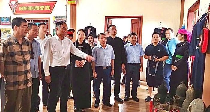 Tại Không gian trưng bày văn hóa các dân tộc, người dân tiếp tục đồng hành với vai trò là những “người kể chuyện” di sản