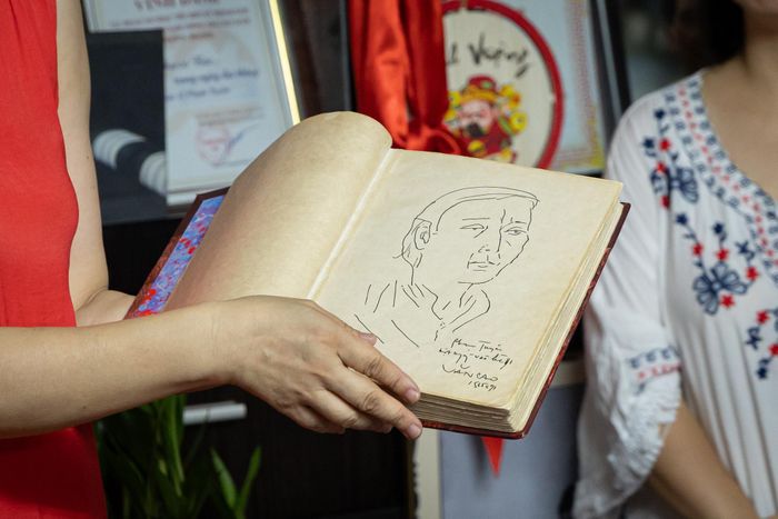 Những bản nhạc chép tay như "nhật ký sáng tạo" của Nhạc sĩ Phạm Tuyên