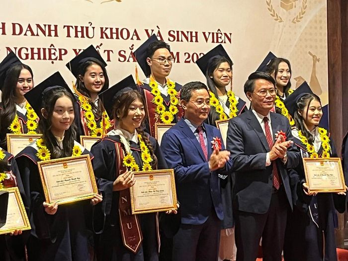Các Thủ khoa ngành được vinh danh