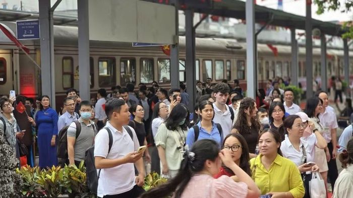 Hiện nay, vận tải đường sắt đang được nhiều hành khách lựa chọn vì có nhiều điểm ưu việt.