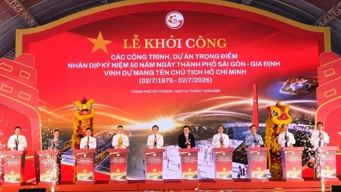 Ủy ban nhân dân Thành phố Hồ Chí Minh tổ chức khởi công 8 Công trình, dự án trọng điểm nhân dịp kỷ niệm 50 năm ngày Thành phố Sài Gòn-Gia Định vinh dự mang tên Chủ tịch Hồ Chí Minh (2/7/1976-2/7/2026). (Ảnh: THẾ ANH)