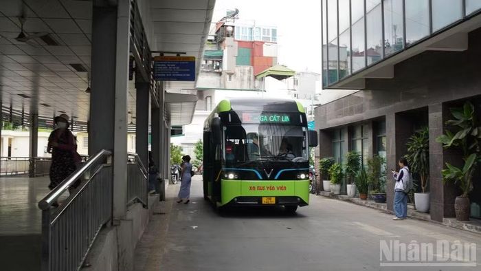 Chính sách miễn phí xe buýt được kỳ vọng góp phần khuyến khích người dân sử dụng phương tiện công cộng.