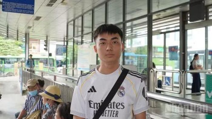 Chính sách miễn phí xe buýt nhận được sự hưởng ứng tích cực từ người dân trong ngày đầu áp dụng.