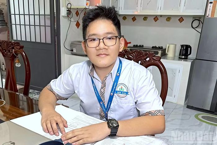 Em Bùi Lê Hà Nhân, thủ khoa kỳ thi tốt nghiệp trung học phổ thông năm 2026 của tỉnh Cà Mau.
