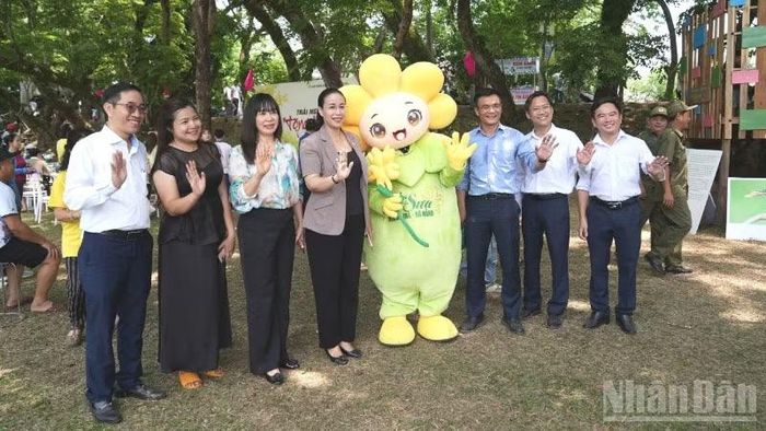 Phường Hương Trà tổ chức thành công lễ hội Sắc sưa Hương Trà.