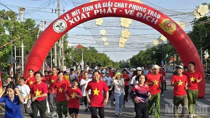 Phường Hương Trà tổ chức giải chạy bộ hưởng ứng Tháng hành động phòng, chống ma túy năm 2026.