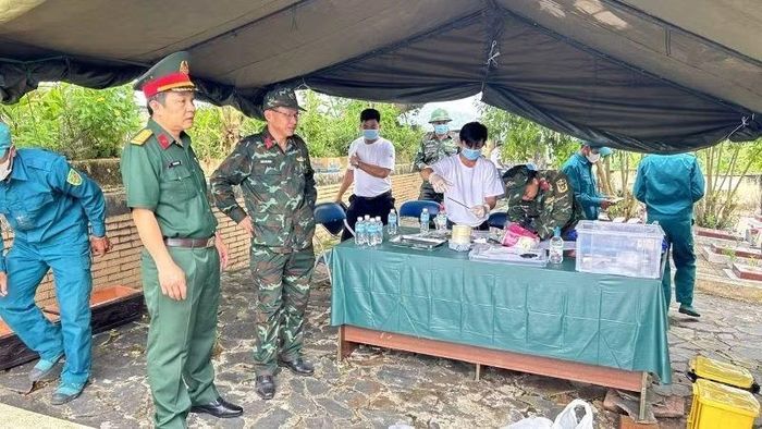 Khu vực lấy mẫu giám định ADN, đáp ứng nguyện vọng của thân nhân các liệt sĩ.