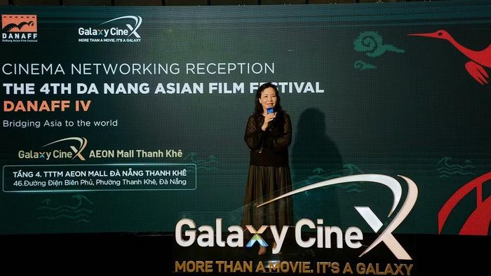 Tiến sĩ Ngô Phương Lan, Chủ tịch Hiệp hội Xúc tiến phát triển Điện ảnh Việt Nam phát biểu tại sự kiện.