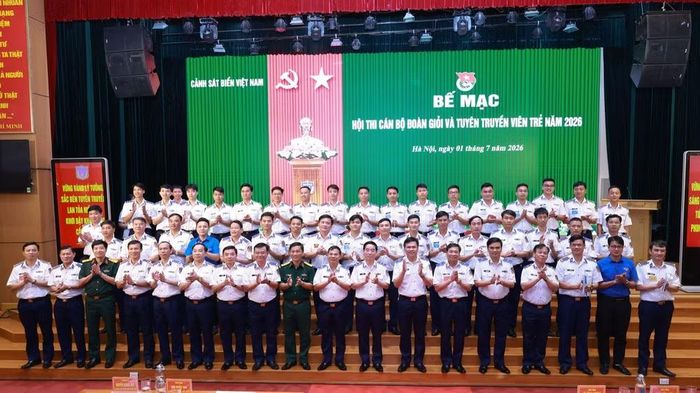 Các đại biểu tại lễ bế mạc.