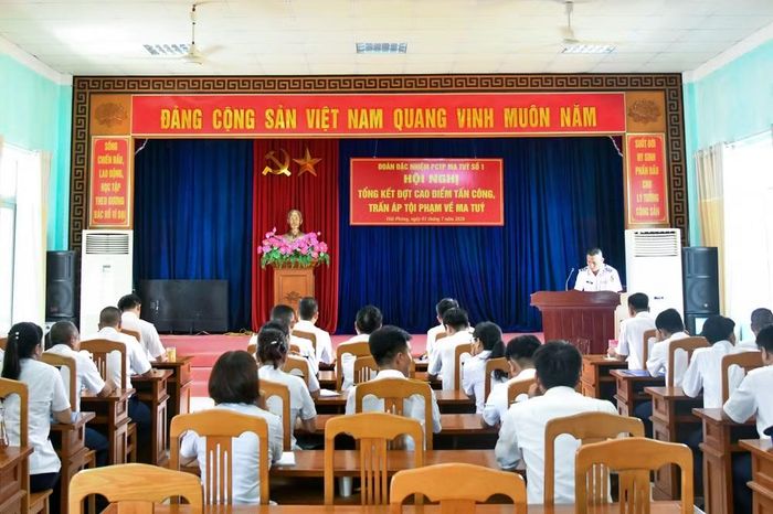 Quang cảnh hội nghị.