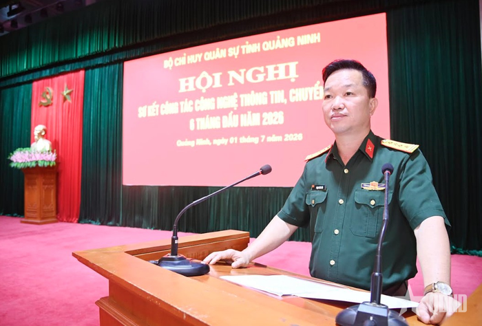  Đại tá Phạm Văn Tôn, Phó chỉ huy trưởng Bộ CHQS tỉnh Quảng Ninh phát biểu kết luận hội nghị. 