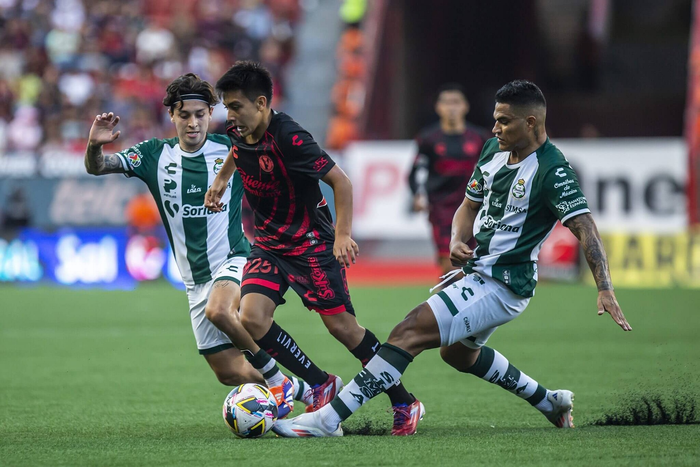 Gilberto Mora trong màu áo Tijuana vào tháng 8-2024. Ảnh: Getty Images