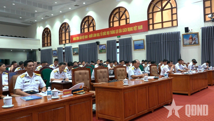 Các đại biểu dự hội nghị.