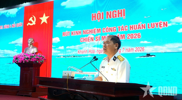 Đại tá Nguyễn Minh Lành, Phó tham mưu trưởng Vùng 4 Hải quân kết luận hội nghị.